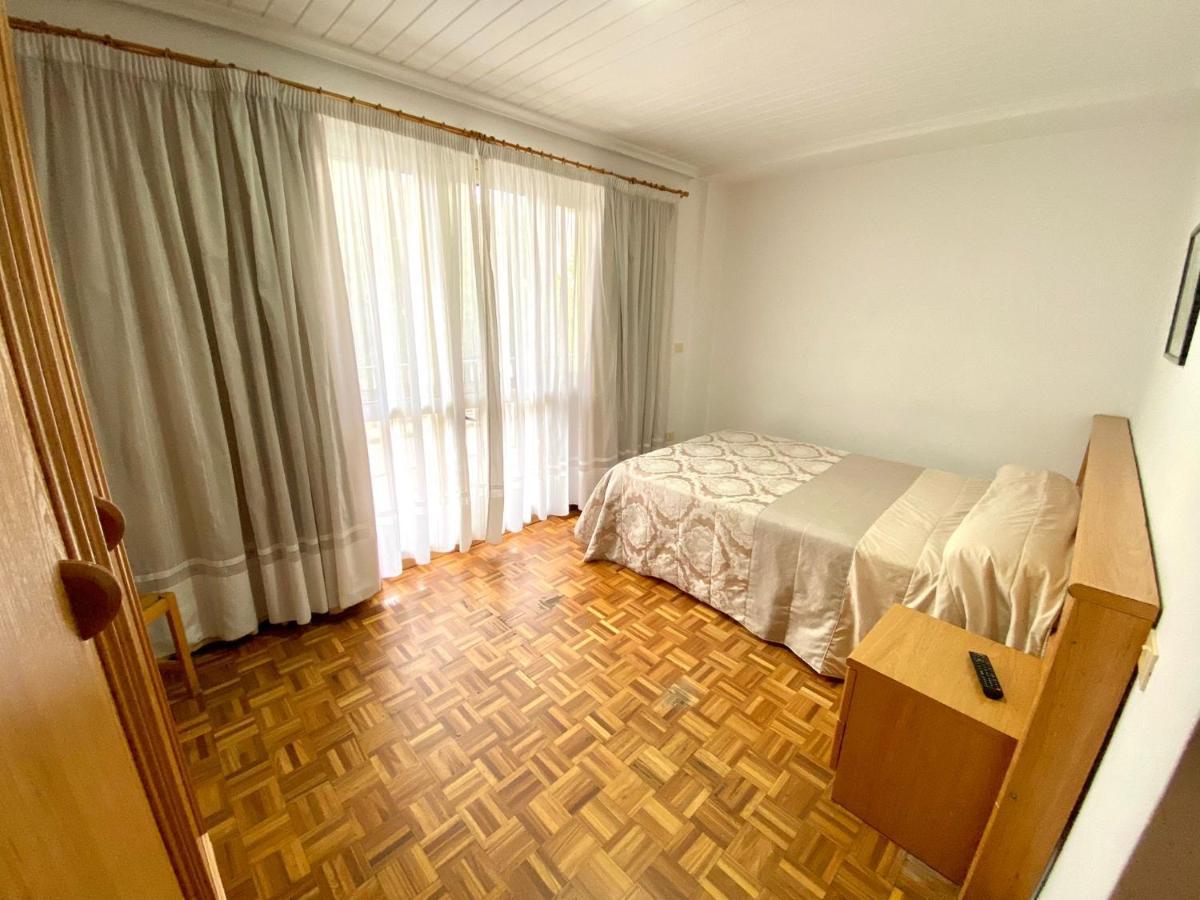 Garden Lodge Hostal Evencio Рибадавия Экстерьер фото